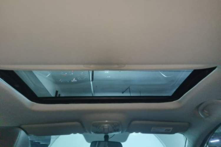 Used GAC Trumpchi GS4 2017 235T Automatic Two-Wheel Drive Luxury Smart Connectivity Version Headliner
