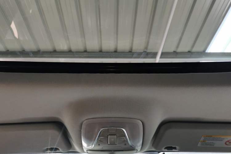 Used GAC Trumpchi GS4 2017 235T Manual Two-Wheel Drive Luxury Edition Headliner