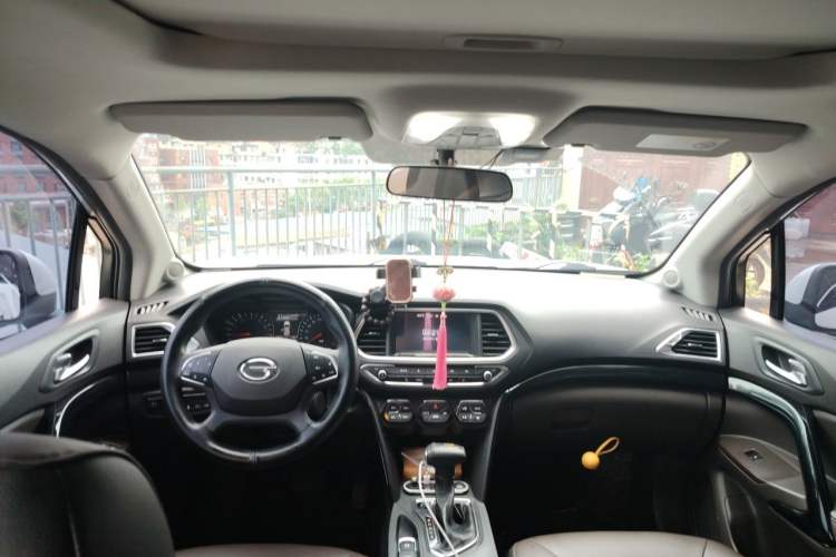 Used GAC Trumpchi GS4 2017 235T Automatic Two-Wheel Drive Luxury Smart Connectivity Version Headliner
