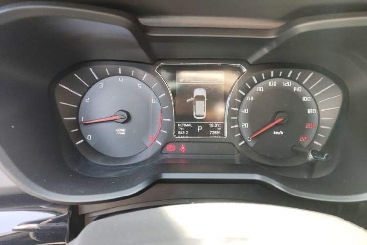 Used GAC Trumpchi GS4 2017 235T G-DCT Two-Wheel Drive Elite Edition Instrument Cluster
