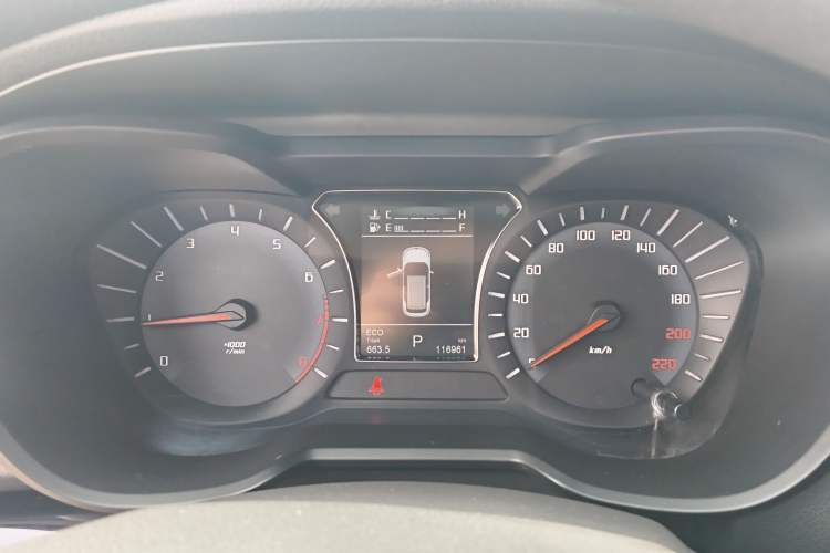Used GAC Trumpchi GS4 2017 235T Automatic Two-Wheel Drive Elite Edition Instrument Cluster