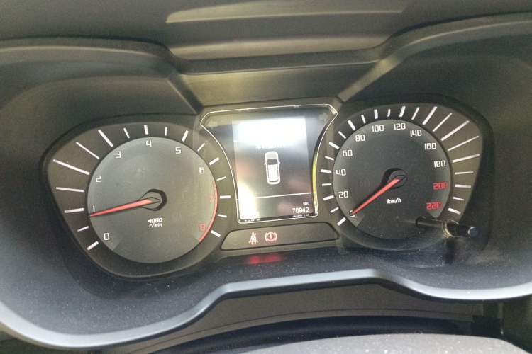 Used GAC Trumpchi GS4 2017 235T Manual Two-Wheel Drive Luxury Edition Instrument Cluster