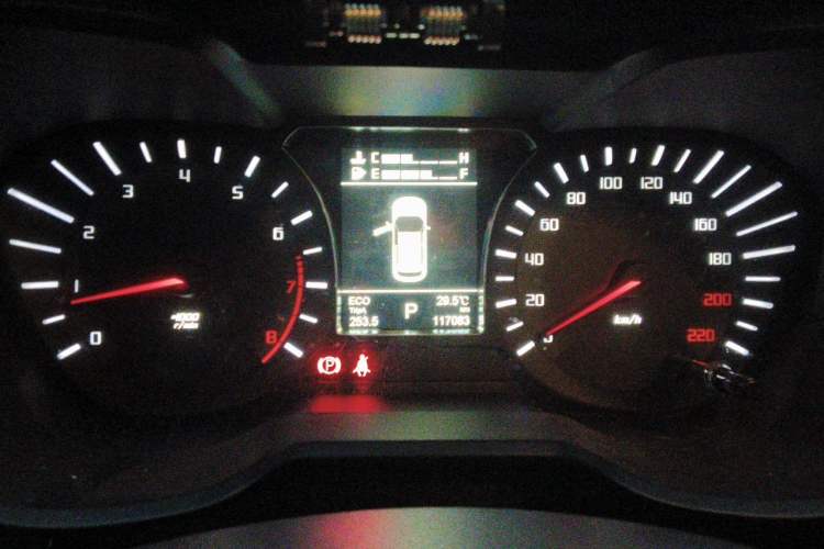Used GAC Trumpchi GS4 2017 235T Automatic Two-Wheel Drive Luxury Smart Connectivity Version Instrument Cluster