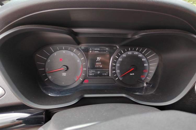 Used GAC Trumpchi GS4 2017 235T Automatic Two-Wheel Drive Elite Edition Instrument Cluster