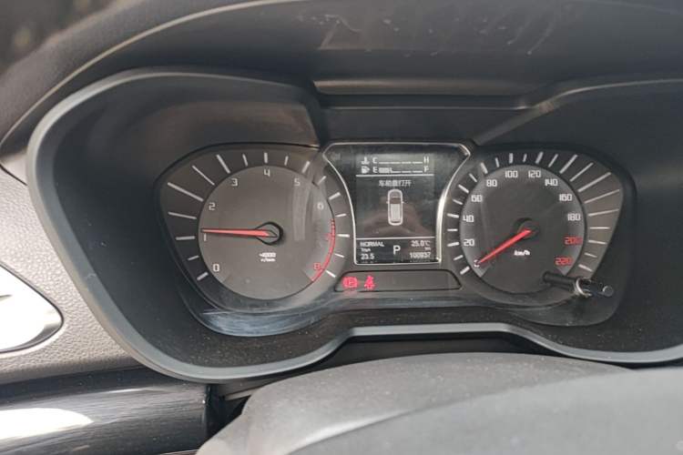 Used GAC Trumpchi GS4 2017 235T Automatic Two-Wheel Drive Luxury Smart Connectivity Version Instrument Cluster