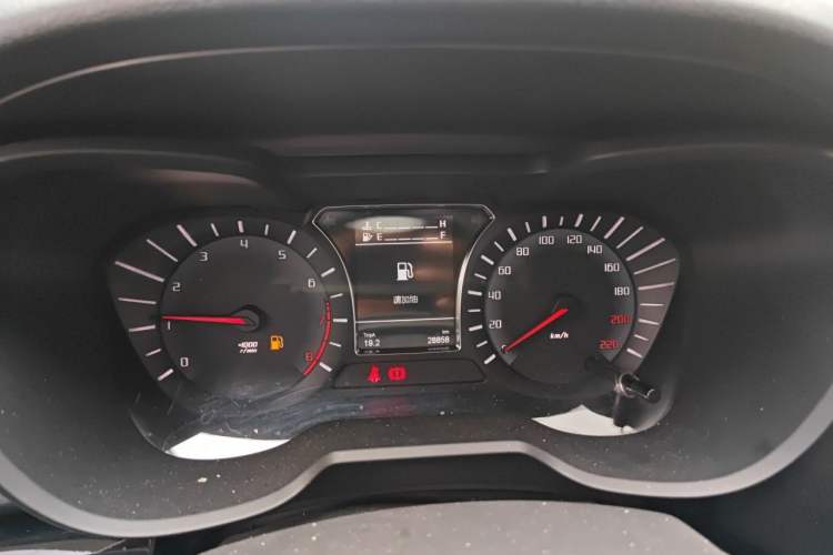 Used GAC Trumpchi GS4 2017 235T Manual Two-Wheel Drive Luxury Edition Instrument Cluster