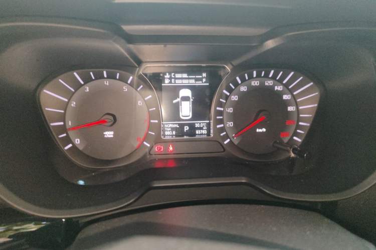 Used GAC Trumpchi GS4 2017 235T G-DCT Two-Wheel Drive Elite Edition Instrument Cluster