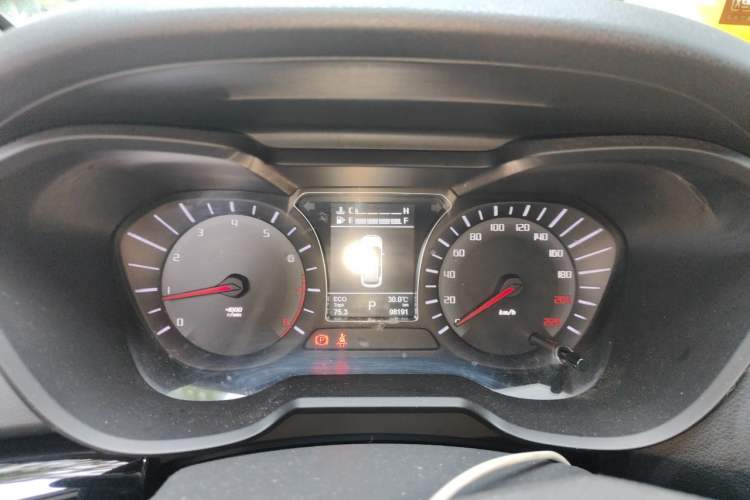 Used GAC Trumpchi GS4 2017 235T G-DCT Two-Wheel Drive Luxury Edition Instrument Cluster