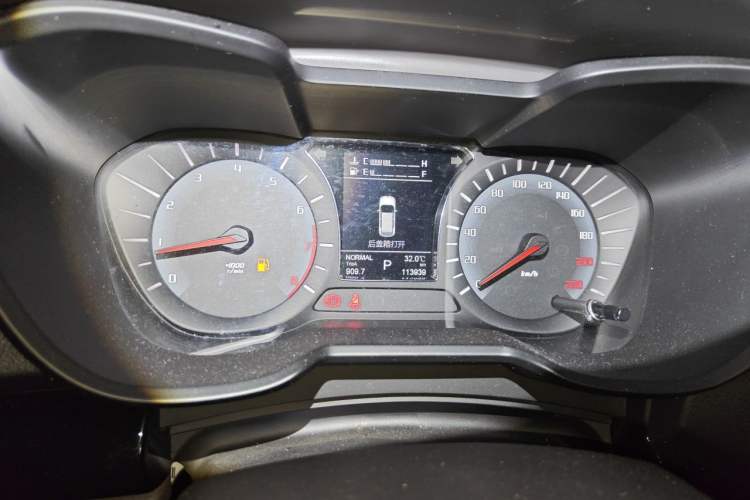 Used GAC Trumpchi GS4 2017 235T Automatic Two-Wheel Drive Luxury Smart Connectivity Version Instrument Cluster