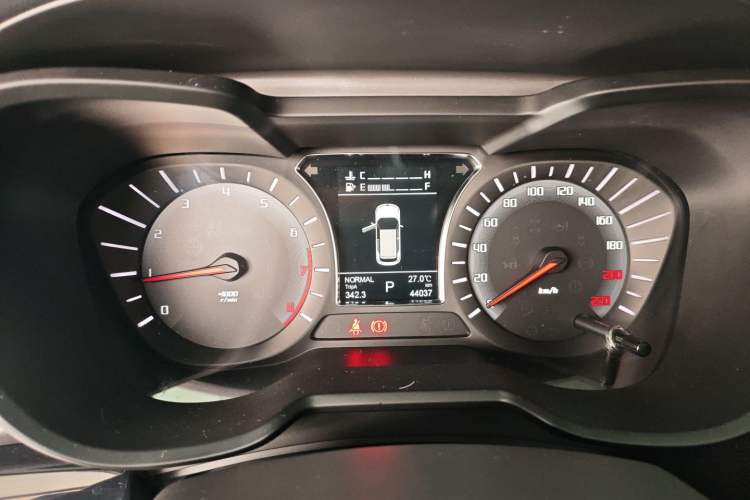 Used GAC Trumpchi GS4 2017 200T G-DCT Two-Wheel Drive Elite Edition Instrument Cluster