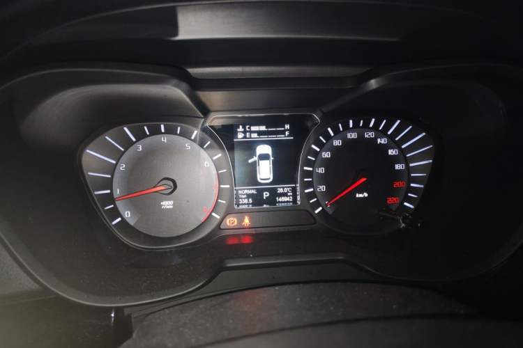 Used GAC Trumpchi GS4 2017 235T G-DCT Two-Wheel Drive Luxury Edition Instrument Cluster