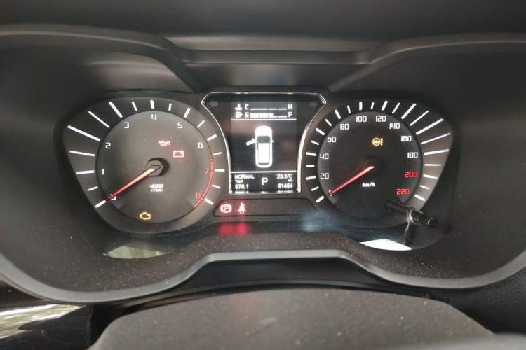 Used GAC Trumpchi GS4 2017 235T Automatic Two-Wheel Drive Luxury Smart Connectivity Version Instrument Cluster
