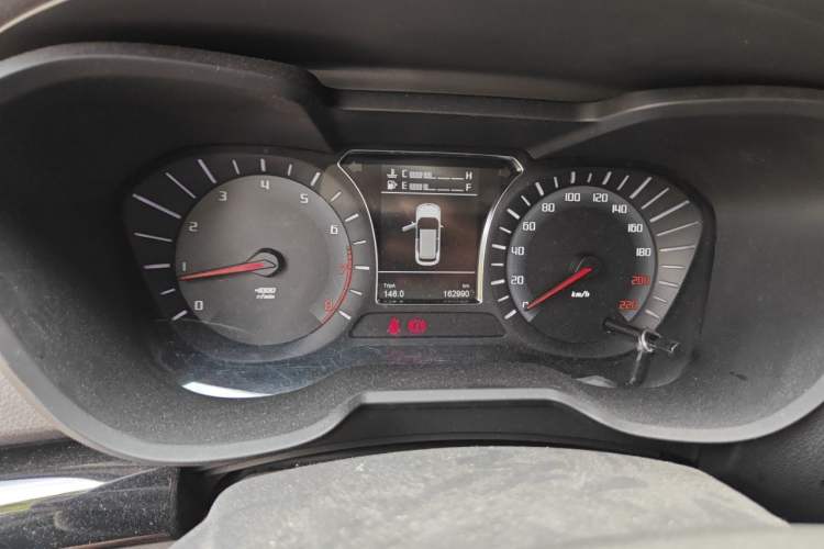 Used GAC Trumpchi GS4 2017 200T Manual Two-Wheel Drive Luxury Edition Instrument Cluster