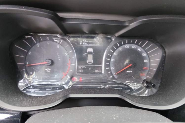 Used GAC Trumpchi GS4 2017 235T Automatic Two-Wheel Drive Elite Edition Instrument Cluster