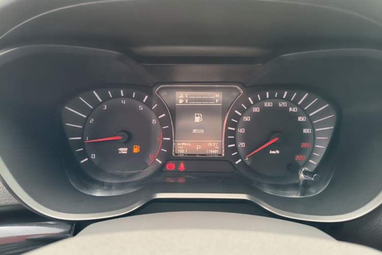 Used GAC Trumpchi GS4 2017 235T Automatic Two-Wheel Drive Luxury Smart Connectivity Version Instrument Cluster