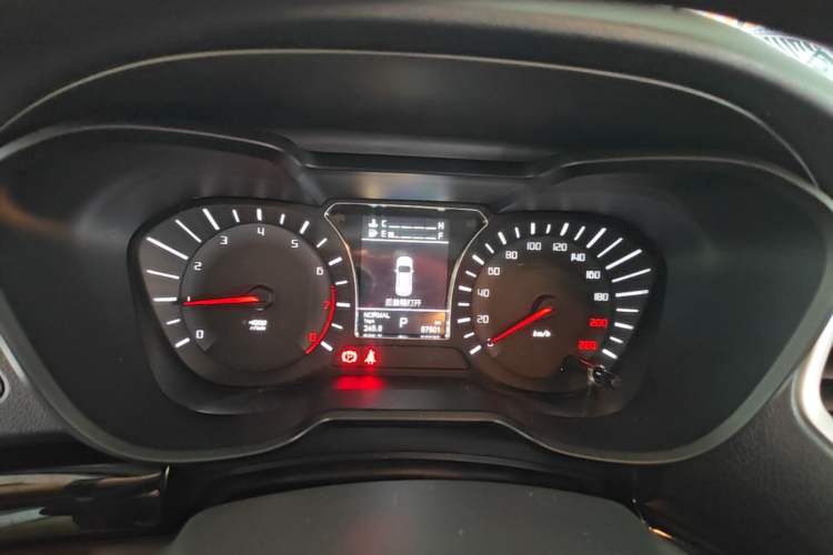 Used GAC Trumpchi GS4 2017 235T Automatic Two-Wheel Drive Elite Edition Instrument Cluster