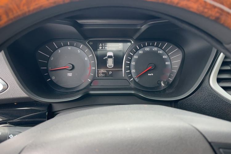 Used GAC Trumpchi GS4 2017 235T Automatic Two-Wheel Drive Elite Edition Interior 1