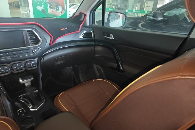 Used GAC Trumpchi GS4 2017 235T Automatic Two-Wheel Drive Luxury Smart Connectivity Version Interior 1