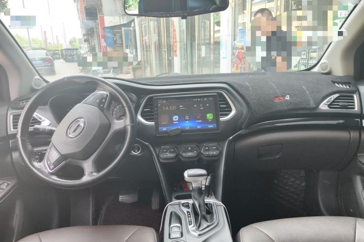 Used GAC Trumpchi GS4 2017 235T Automatic Two-Wheel Drive Elite Edition Interior 2