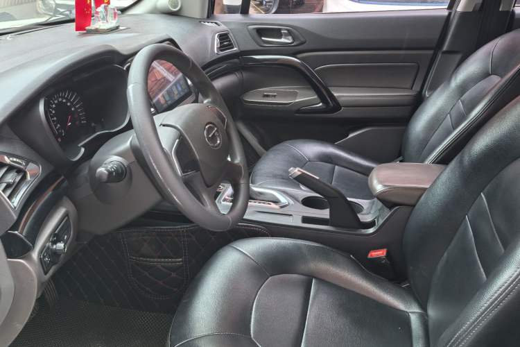Used GAC Trumpchi GS4 2017 200T G-DCT Two-Wheel Drive Comfort Edition Interior 2