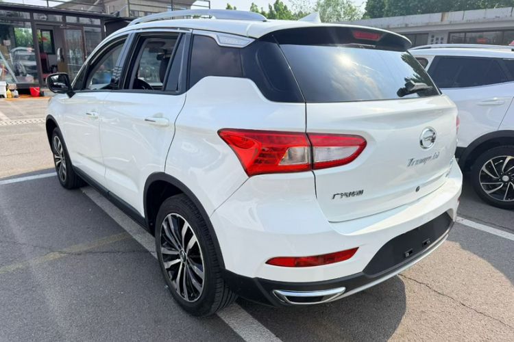 Used GAC Trumpchi GS4 2017 235T Automatic Two-Wheel Drive Luxury Smart Connectivity Version Interior 2
