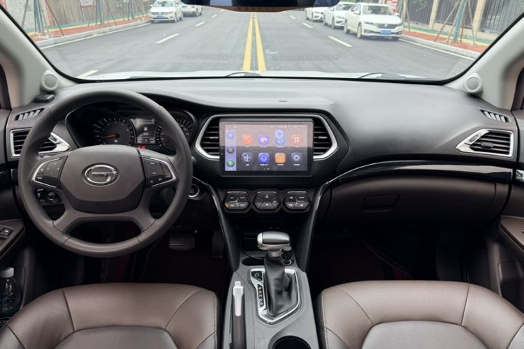 Used GAC Trumpchi GS4 2017 200T G-DCT Two-Wheel Drive Elite Edition Interior 3
