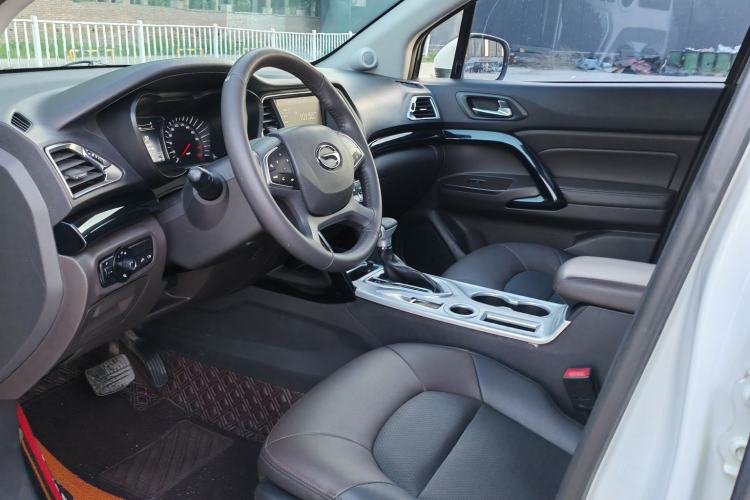 Used GAC Trumpchi GS4 2017 235T Automatic Two-Wheel Drive Luxury Smart Connectivity Version Interior 3