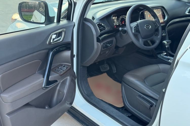 Used GAC Trumpchi GS4 2017 235T Automatic Two-Wheel Drive Elite Edition Interior 3