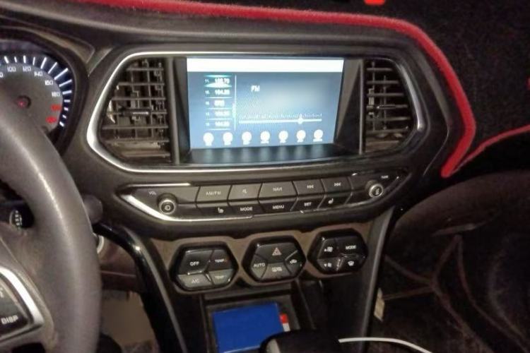 Used GAC Trumpchi GS4 2017 235T Automatic Two-Wheel Drive Luxury Smart Connectivity Version Interior 3