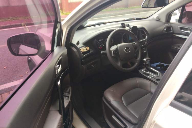Used GAC Trumpchi GS4 2017 235T Automatic Two-Wheel Drive Elite Edition Interior 3