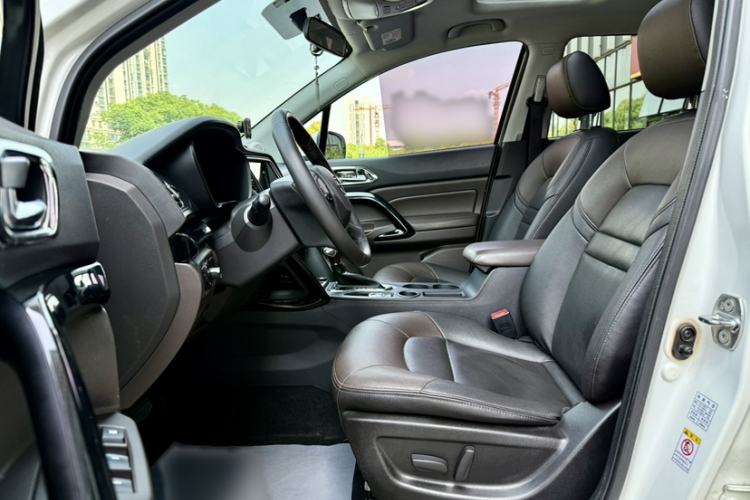 Used GAC Trumpchi GS4 2017 235T Automatic Two-Wheel Drive Luxury Smart Connectivity Version Interior 4
