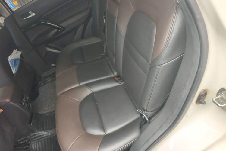 Used GAC Trumpchi GS4 2017 235T Automatic Two-Wheel Drive Elite Edition Interior 4