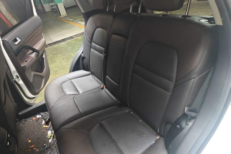 Used GAC Trumpchi GS4 2017 235T Automatic Two-Wheel Drive Elite Edition Interior 4