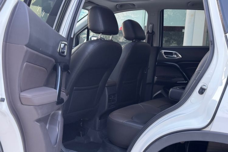Used GAC Trumpchi GS4 2017 235T Automatic Two-Wheel Drive Elite Edition Interior 5