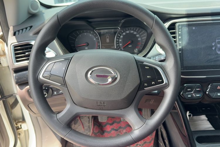 Used GAC Trumpchi GS4 2017 200T Manual Two-Wheel Drive Elite Edition Interior 6