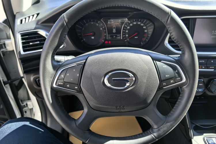 Used GAC Trumpchi GS4 2017 235T Automatic Two-Wheel Drive Luxury Smart Connectivity Version Interior 6