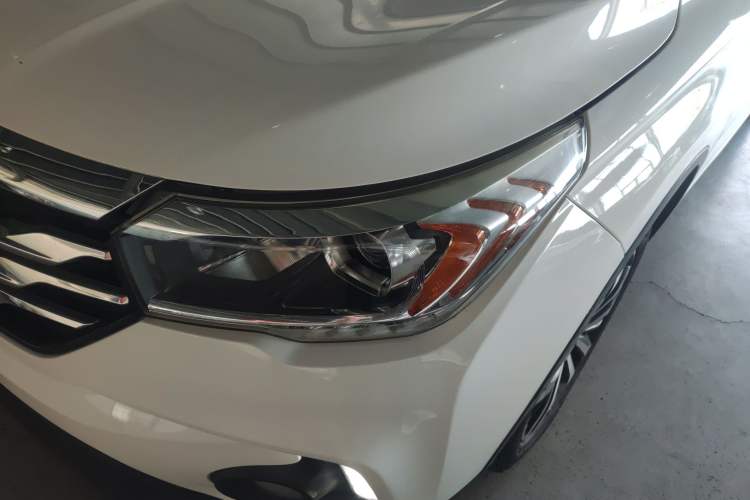 Used GAC Trumpchi GS4 2017 235T Manual Two-Wheel Drive Luxury Edition Left Front Headlight