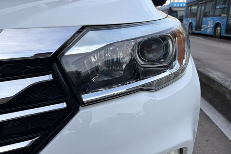 Used GAC Trumpchi GS4 2017 235T Automatic Two-Wheel Drive Luxury Smart Connectivity Version Left Front Headlight