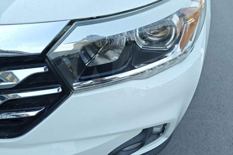 Used GAC Trumpchi GS4 2017 235T Automatic Two-Wheel Drive Elite Edition Left Front Headlight