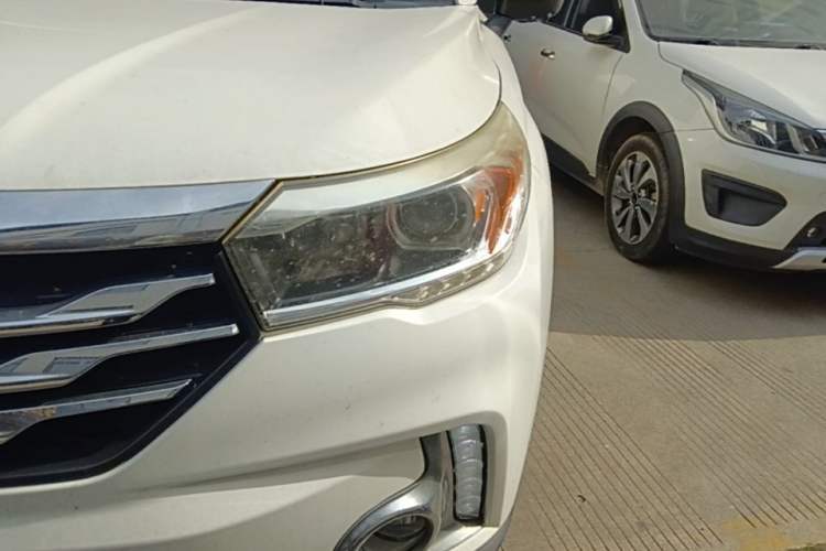 Used GAC Trumpchi GS4 2017 235T Automatic Two-Wheel Drive Luxury Smart Connectivity Version Left Front Headlight
