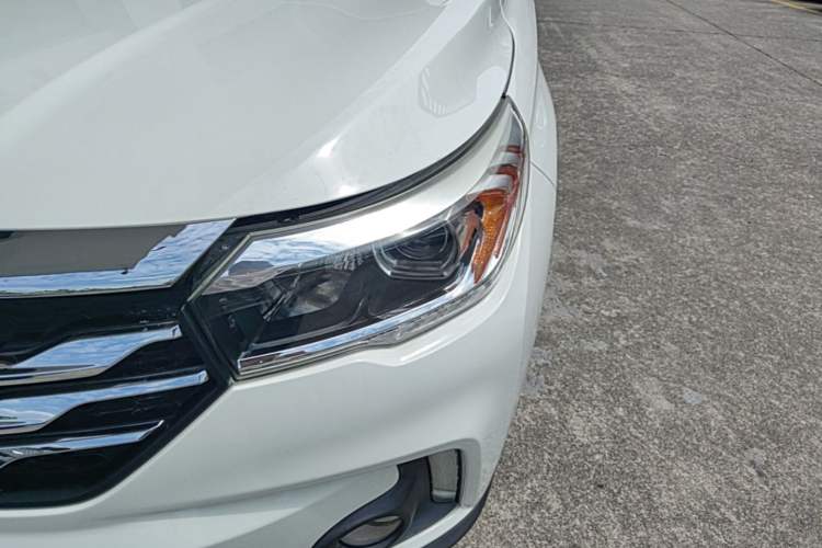 Used GAC Trumpchi GS4 2017 235T Manual Two-Wheel Drive Luxury Edition Left Front Headlight