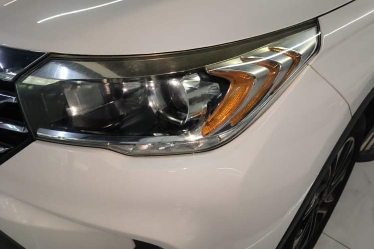 Used GAC Trumpchi GS4 2017 200T G-DCT Two-Wheel Drive Elite Edition Left Front Headlight