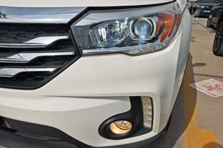 Used GAC Trumpchi GS4 2017 235T Automatic Two-Wheel Drive Luxury Smart Connectivity Version Left Front Headlight