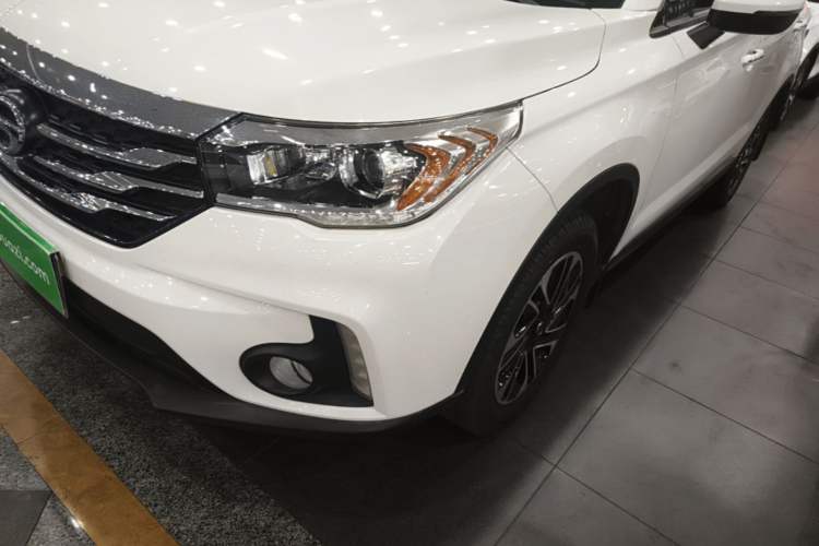 Used GAC Trumpchi GS4 2017 235T Automatic Two-Wheel Drive Elite Edition Left Front Headlight