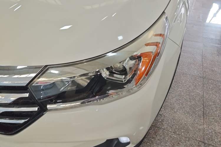 Used GAC Trumpchi GS4 2017 235T G-DCT Two-Wheel Drive Elite Edition Left Front Headlight
