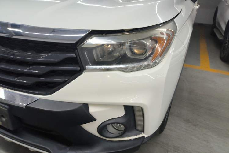 Used GAC Trumpchi GS4 2017 235T Automatic Two-Wheel Drive Luxury Smart Connectivity Version Left Front Headlight