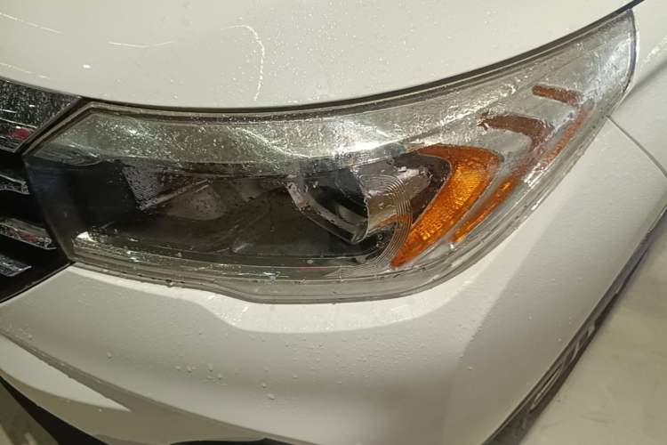 Used GAC Trumpchi GS4 2017 235T Automatic Two-Wheel Drive Luxury Smart Connectivity Version Left Front Headlight