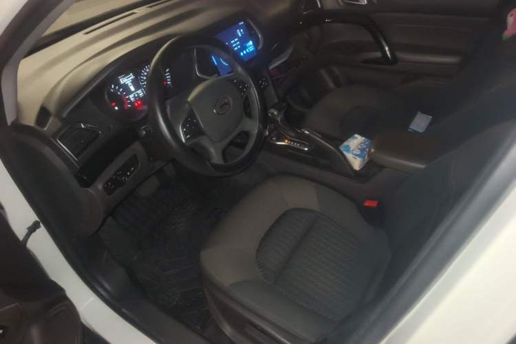 Used GAC Trumpchi GS4 2017 200T G-DCT Two-Wheel Drive Elite Edition Left Front Seat
