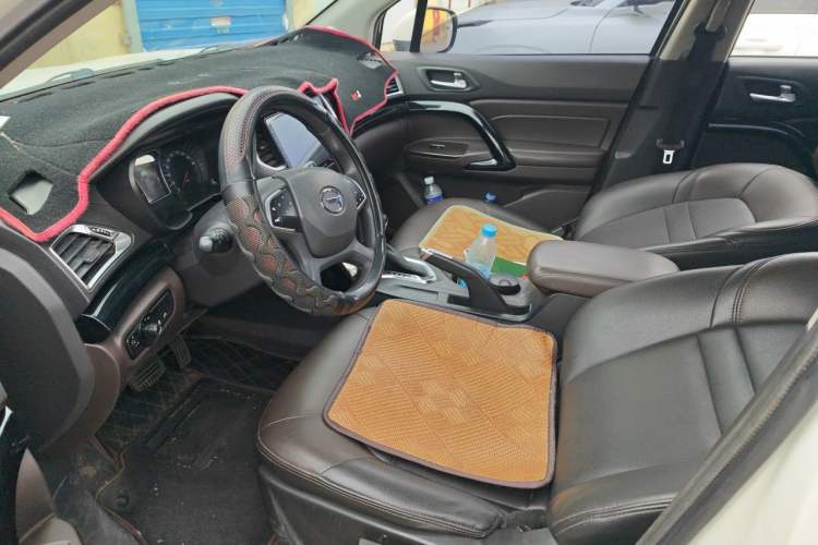 Used GAC Trumpchi GS4 2017 200T G-DCT Two-Wheel Drive Elite Edition Left Front Seat