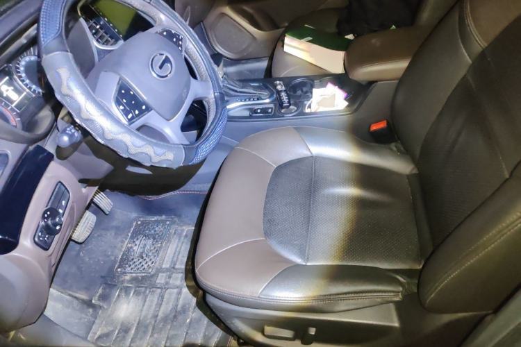Used GAC Trumpchi GS4 2017 235T G-DCT Two-Wheel Drive Luxury Edition Left Front Seat